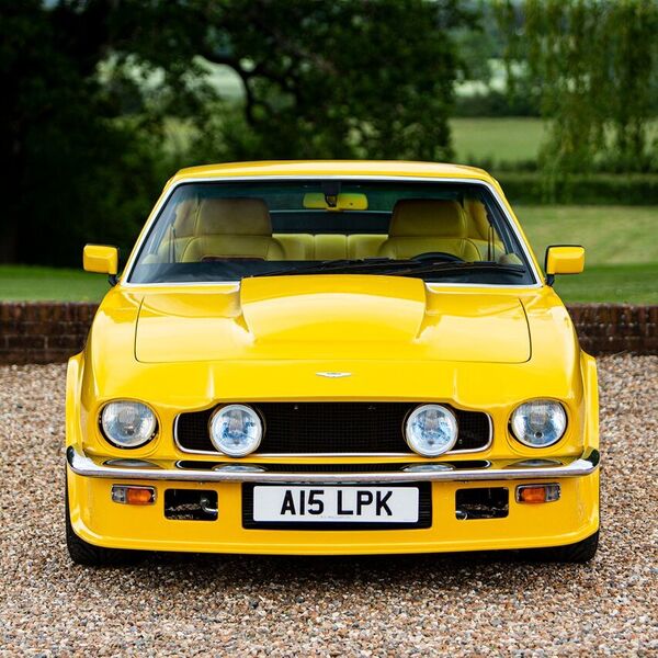 Aston Martin V8 Vantage, ganz unauffällig
